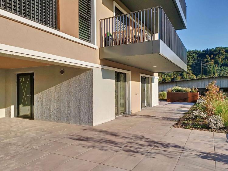 NEUF ! Arcade commerciale de 71 m² avec grande terrasse