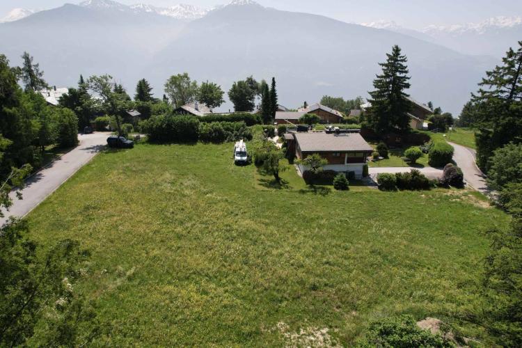 Magnifique terrain constructible dans quartier recherché