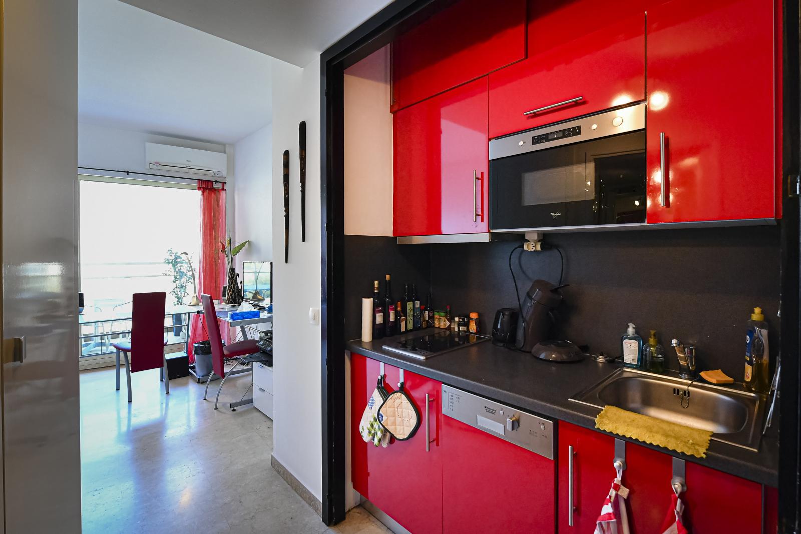 Joli studio  en étage élevé avec belle vue !