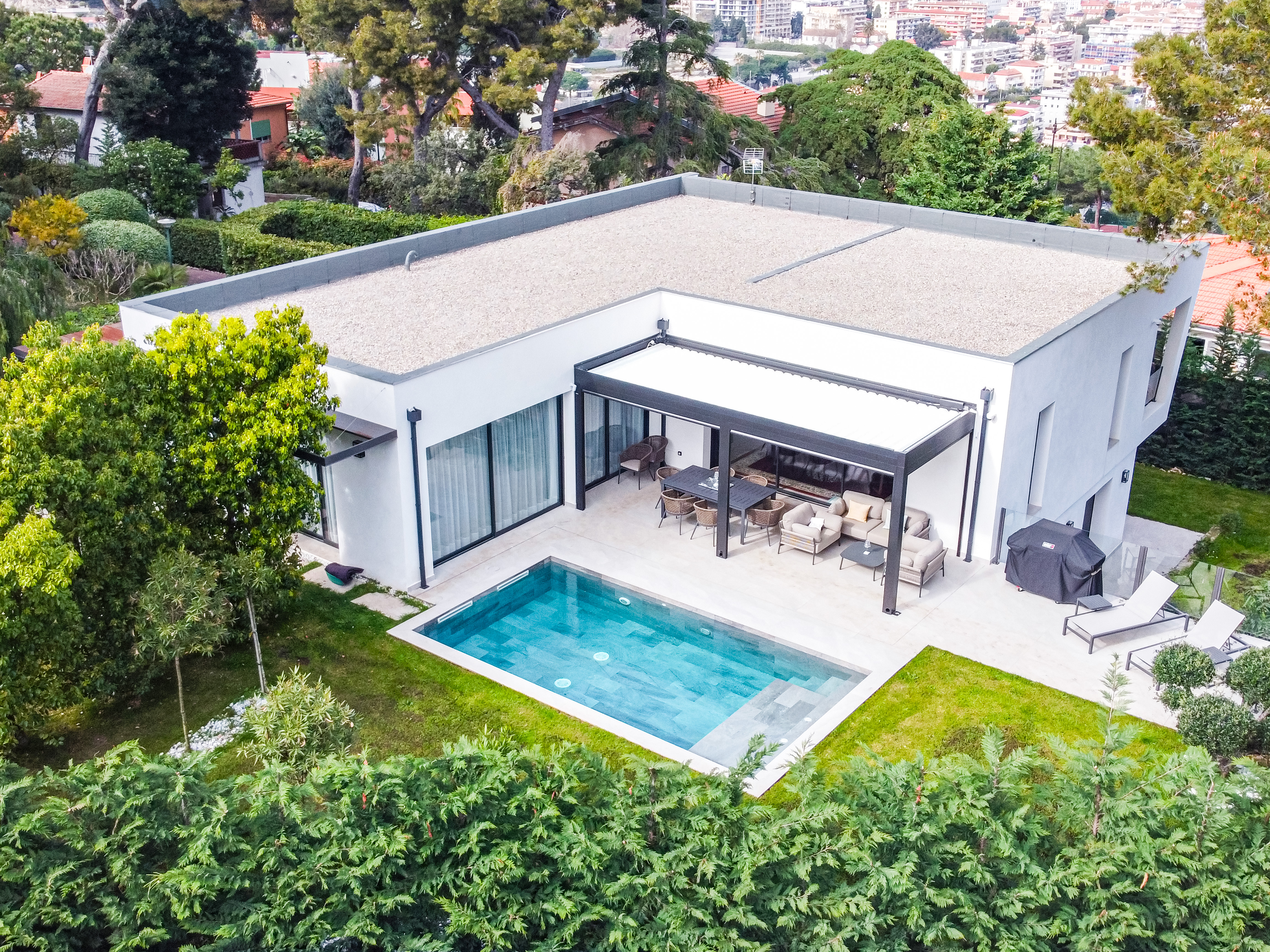 KSjEx_villa-1711622621.jpg
