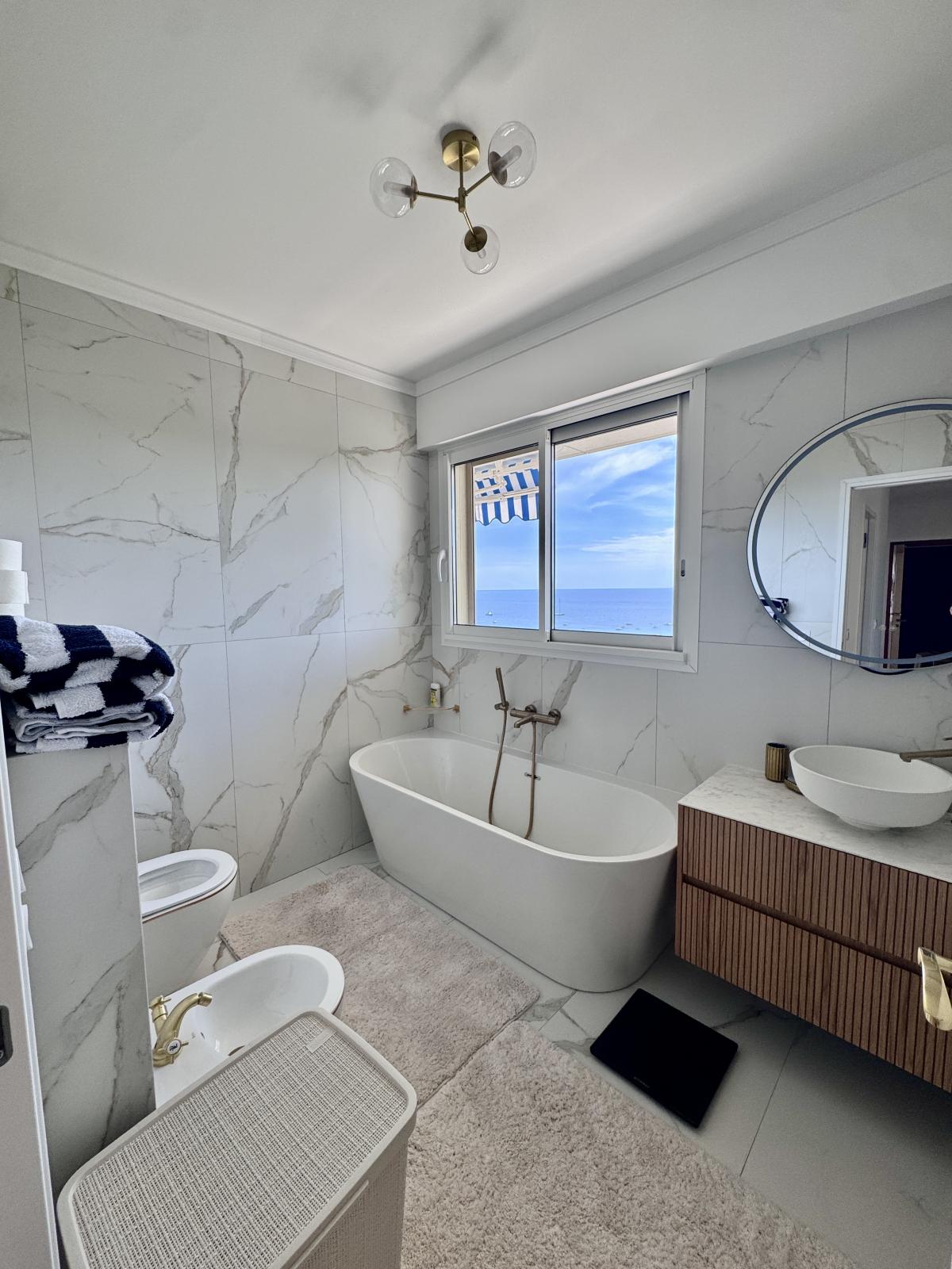 Luxueux appartement rénové – Cap Martin