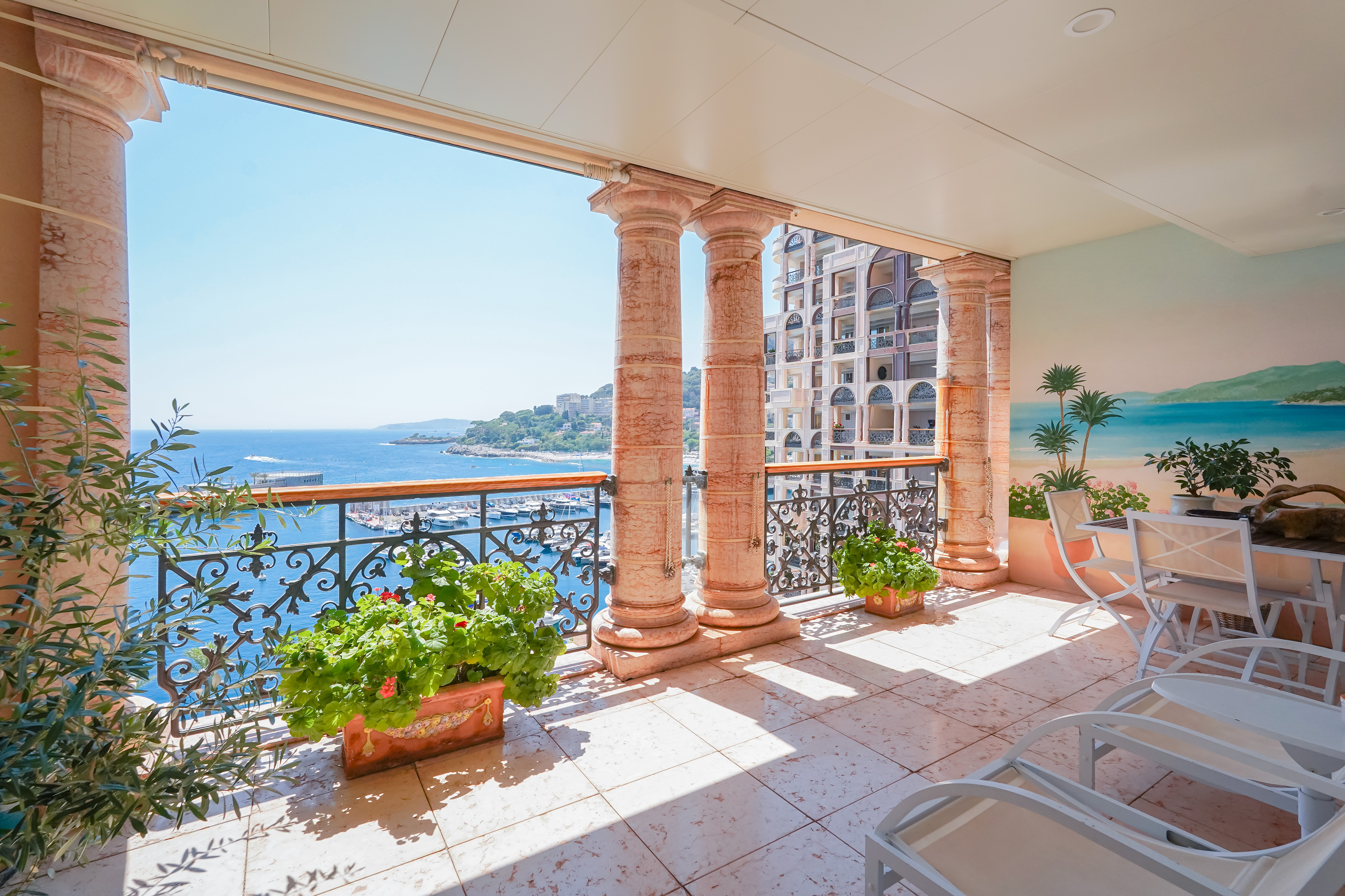 KywAA_terrasse-cusine-seaside-plaa-barnes-monaco-1752848010.jpg