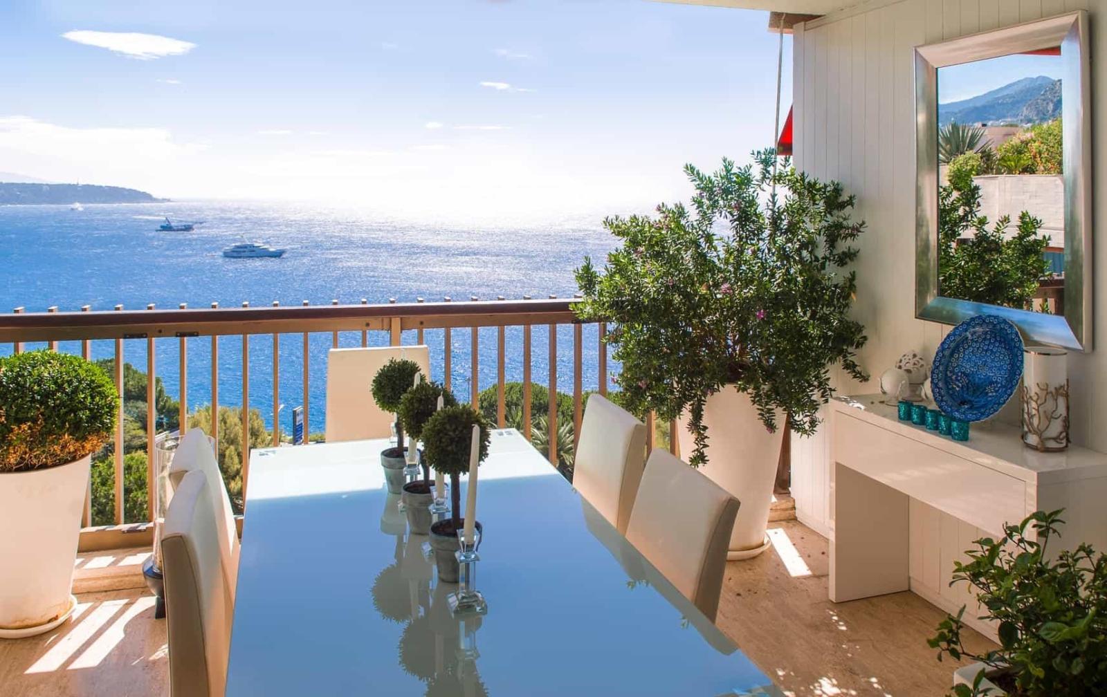 MIRABEAU : Meilleur emplacement et vue mer