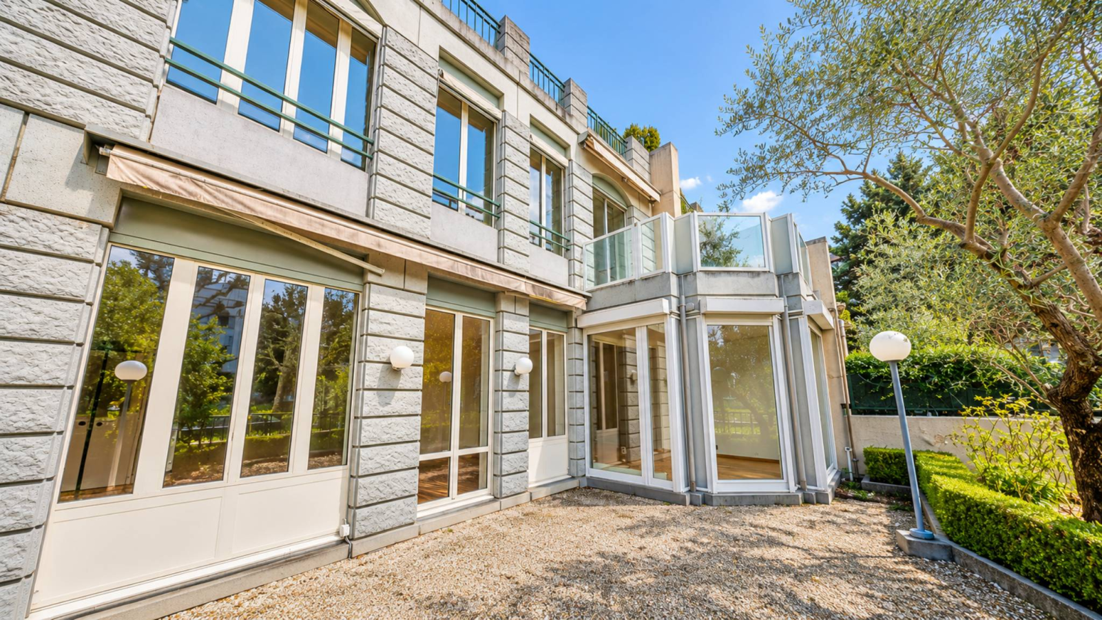 À vendre : Hôtel particulier familial - Rive gauche