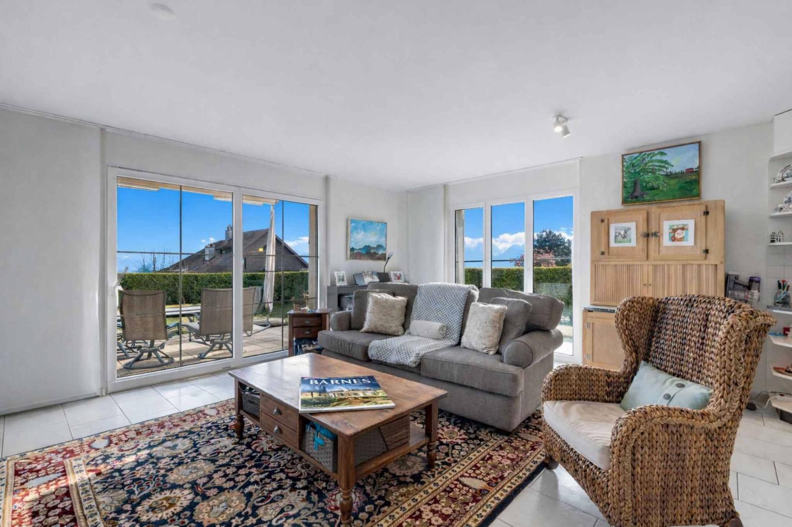 Spacieux appartement de 5.5 pièces avec terrasse et grand jardin