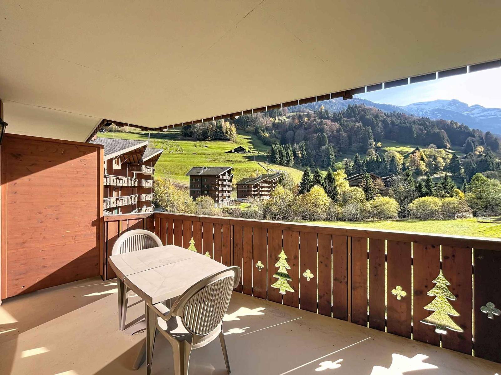 Appartement lumineux de 2.5 pièces avec balcon