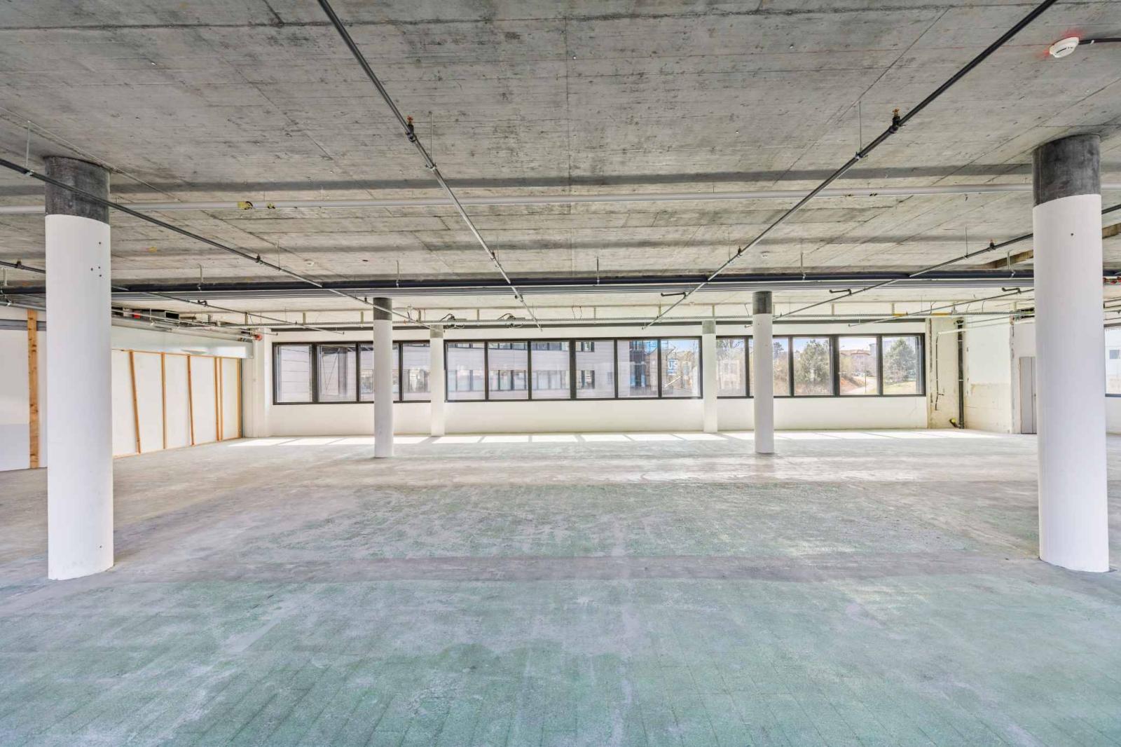 ARCenter – 492 m² de bureaux semi-aménagés à Vernier