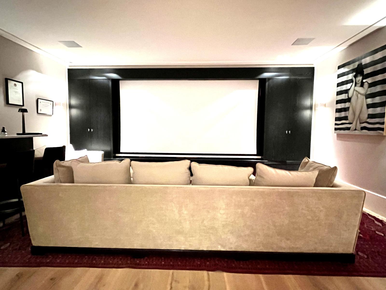 MOUGINS - BAISSE DE PRIX - VILLA DE LUXE EN EXCLUSIVITÉ - 599m2 - TERRAIN 3 100 M2