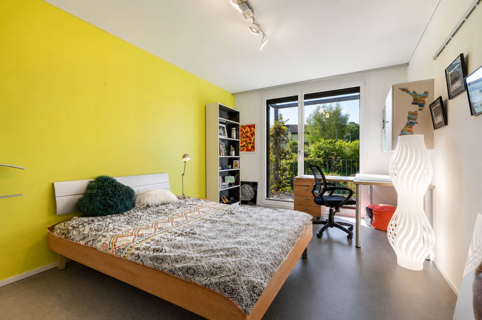 VILLA CONTEMPORAINE MINERGIE DANS UN ENVIRONNEMENT PRIVILÉGIÉ