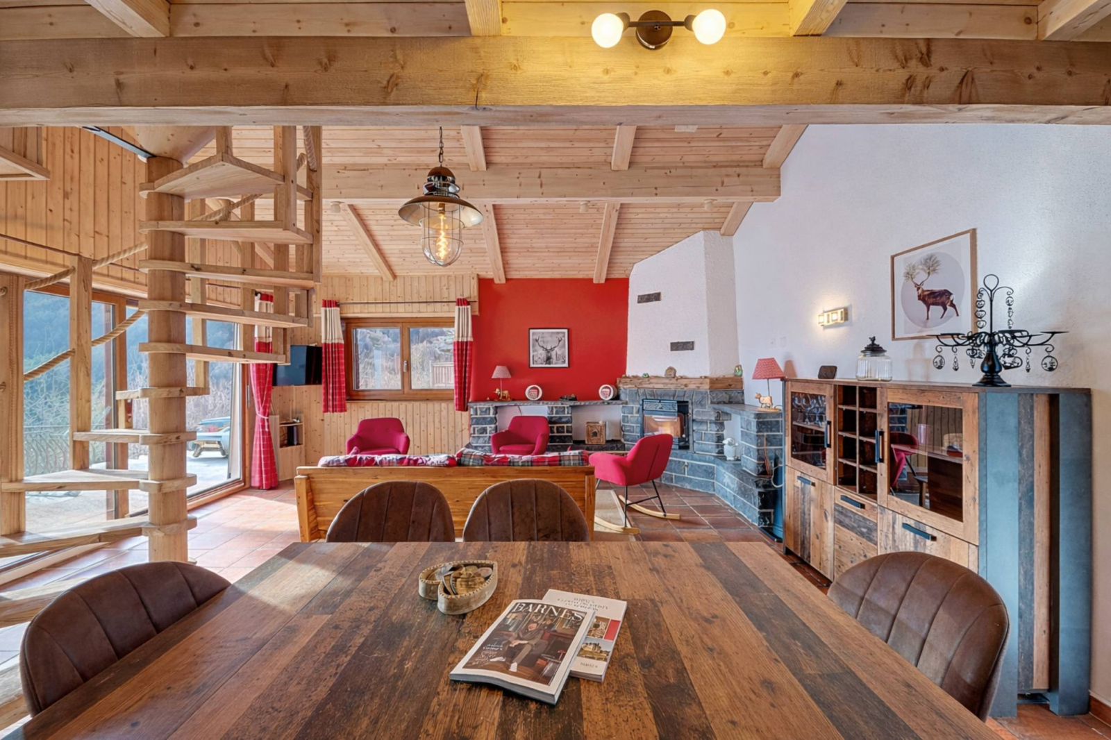 Chalet mitoyen au charme authentique – entièrement rénové