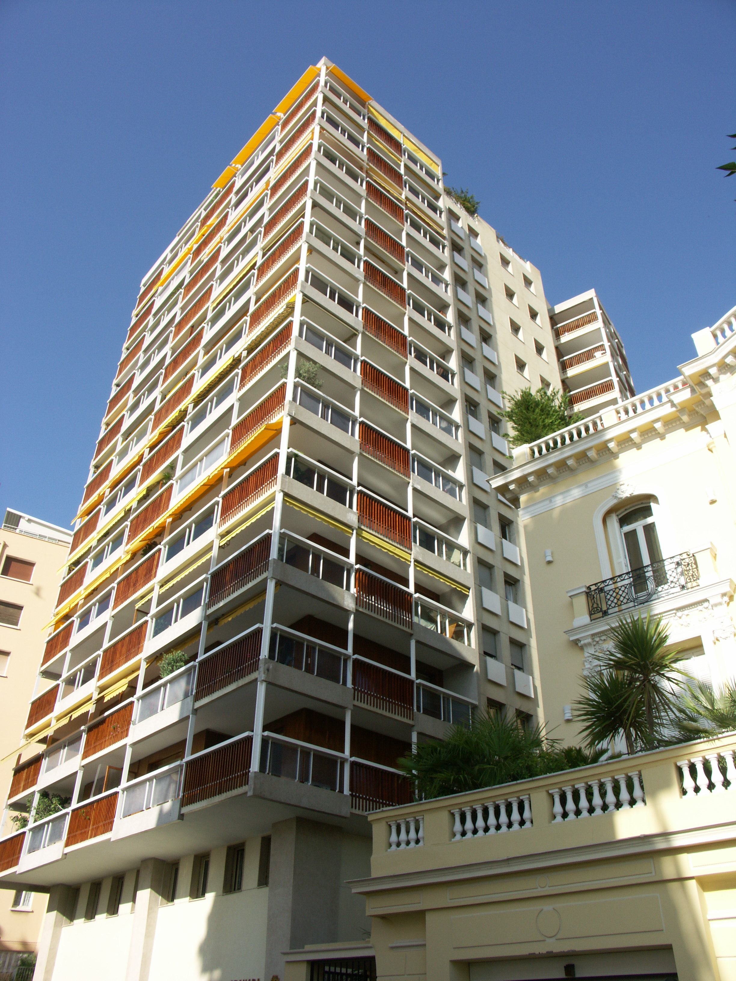 M1bNR_granada-001-1488552610.jpg