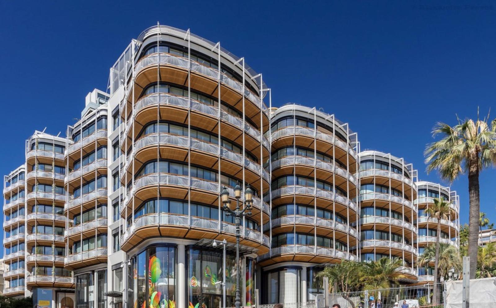 Duplex de 6 pièces dans la plus prestigieuse résidence de Monaco, le One Monte-Carlo
