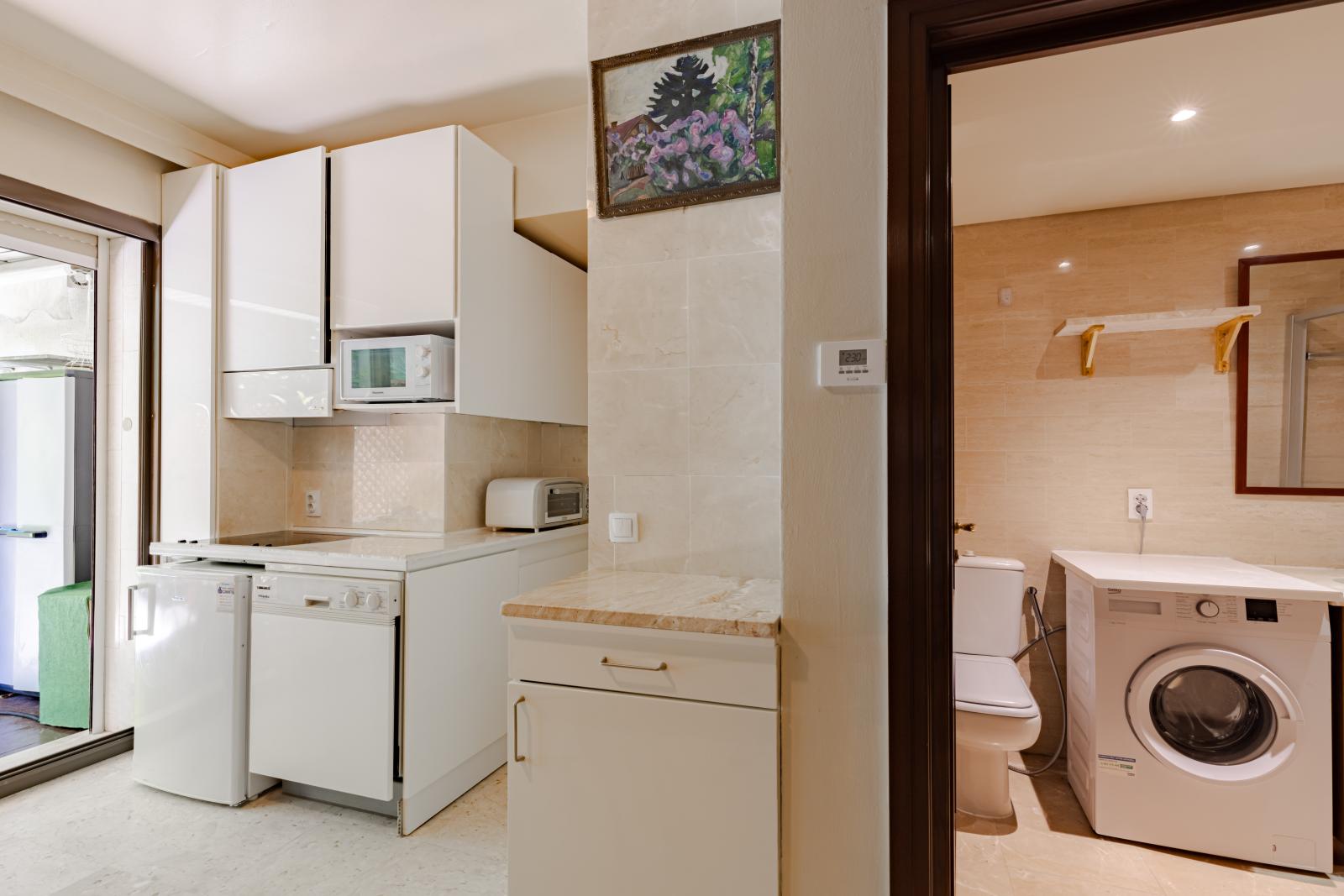 STUDIO MEUBLÉ AVEC JARDIN