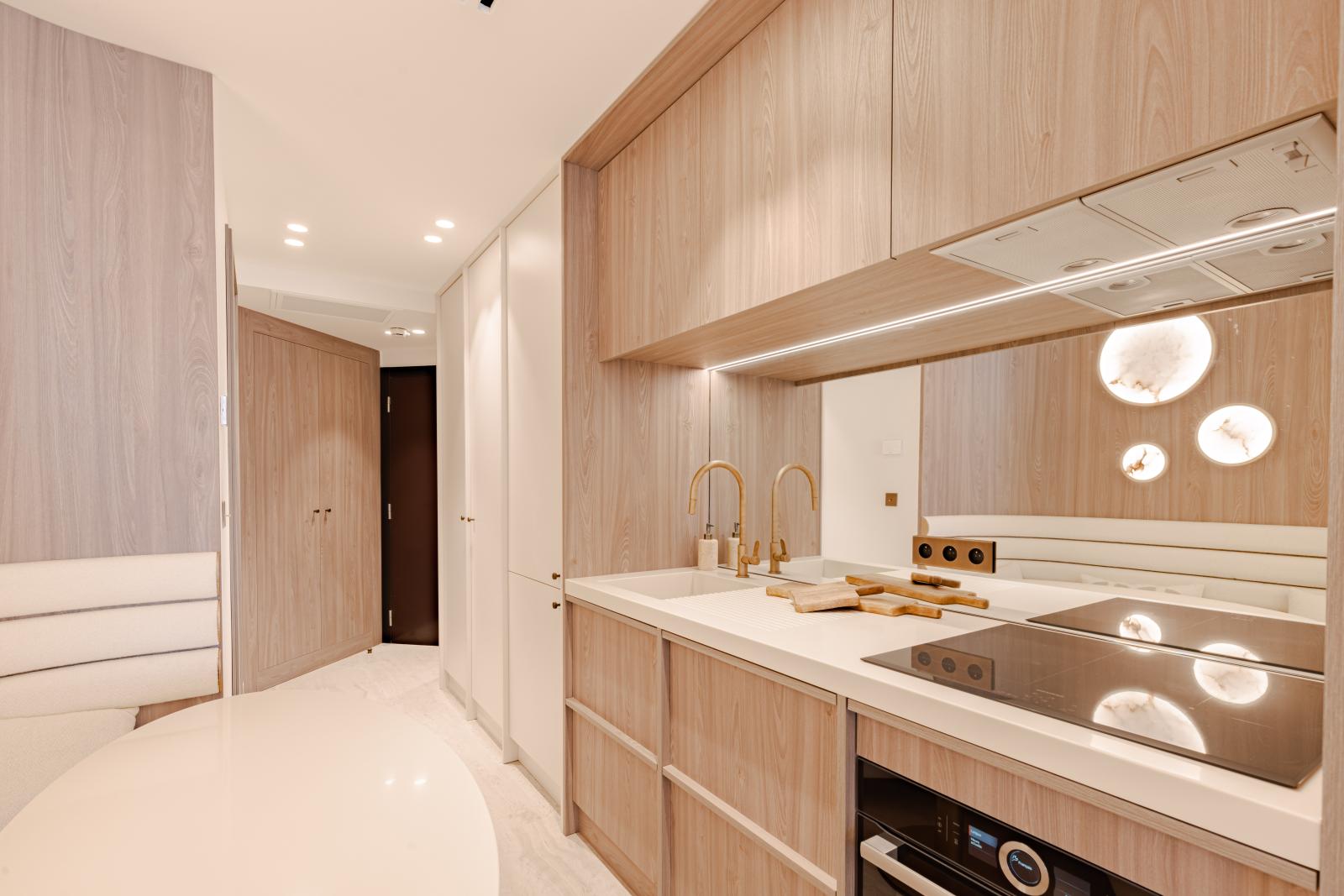 MAGNIFIQUE APPARTEMENT RENOVE AVEC VUE MER