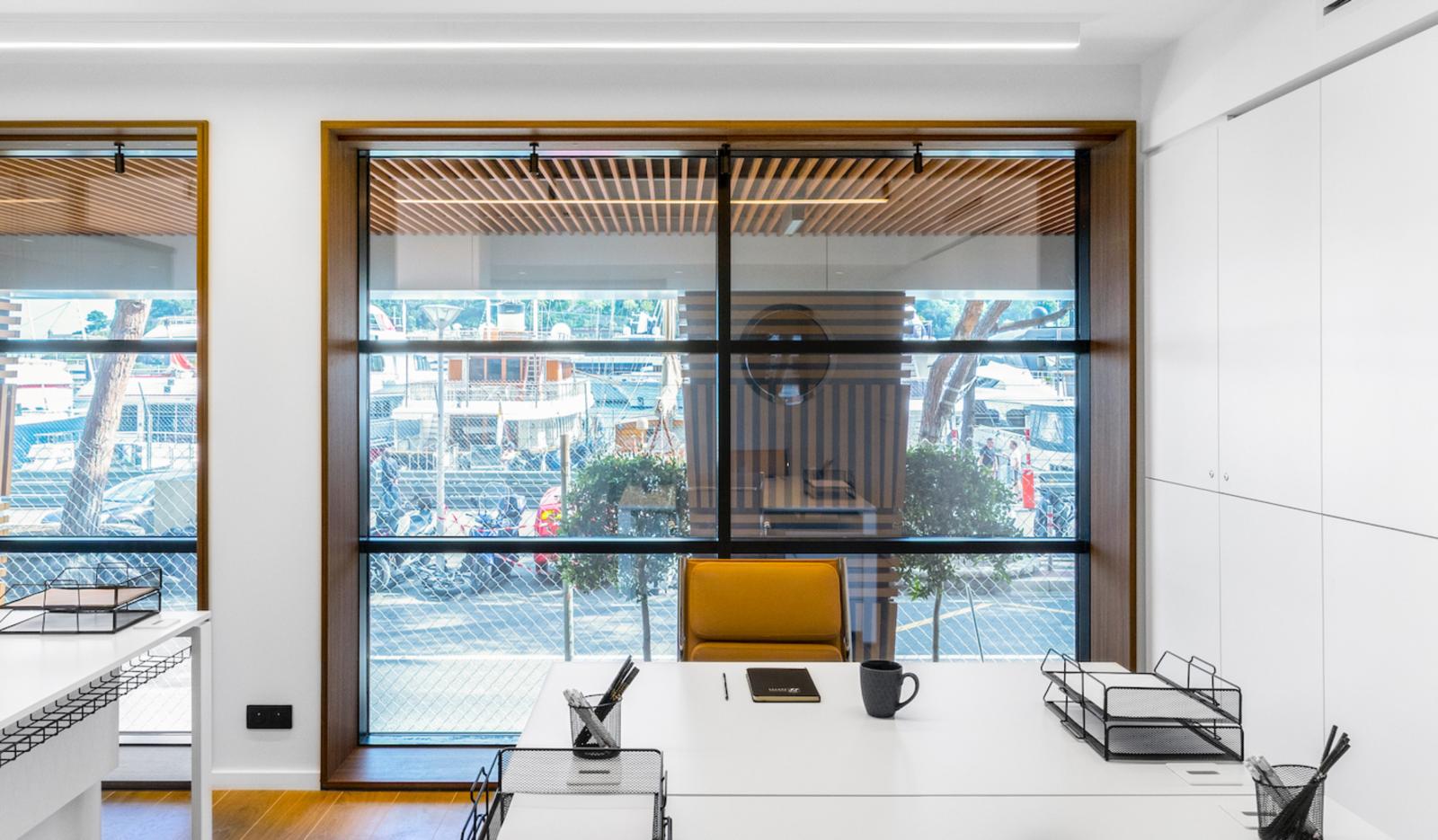 PORT HERCULE: bureau de 25m2 en location