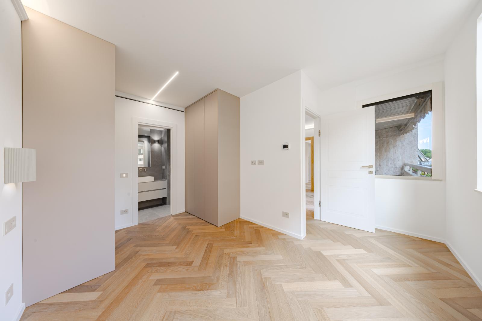 APPARTEMENT USAGE MIXTE PORT