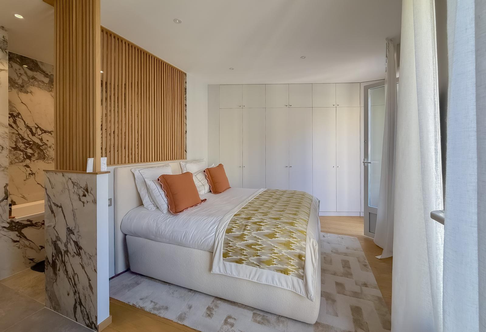 CARRÉ D'OR -  RÉNOVÉ AVEC TERRASSE- 4 PIÈCES- LE RICHMOND