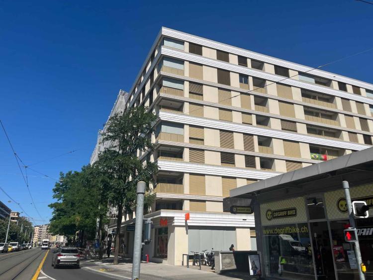 Arcade de 158 m2 - Projet neuf aux Acacias
