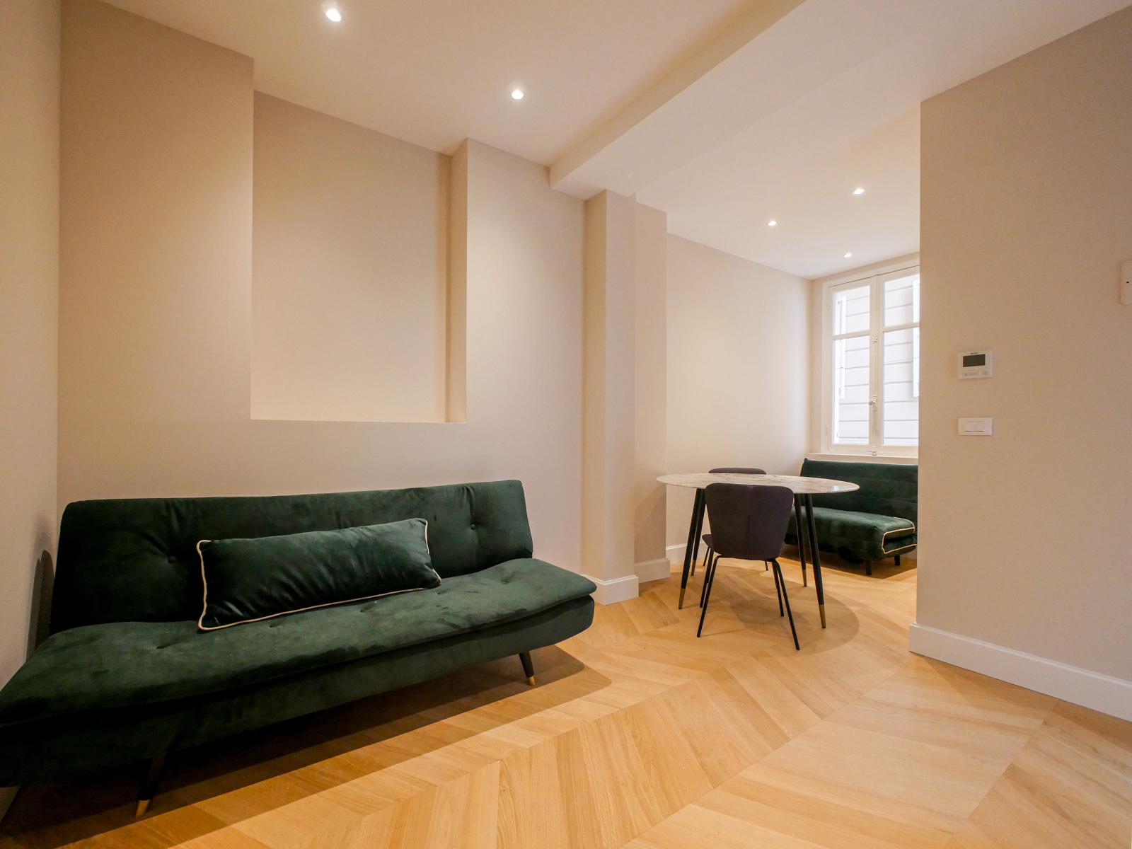 PALAIS BELVÉDÈRE - 2 PIÈCES RÉNOVÉ