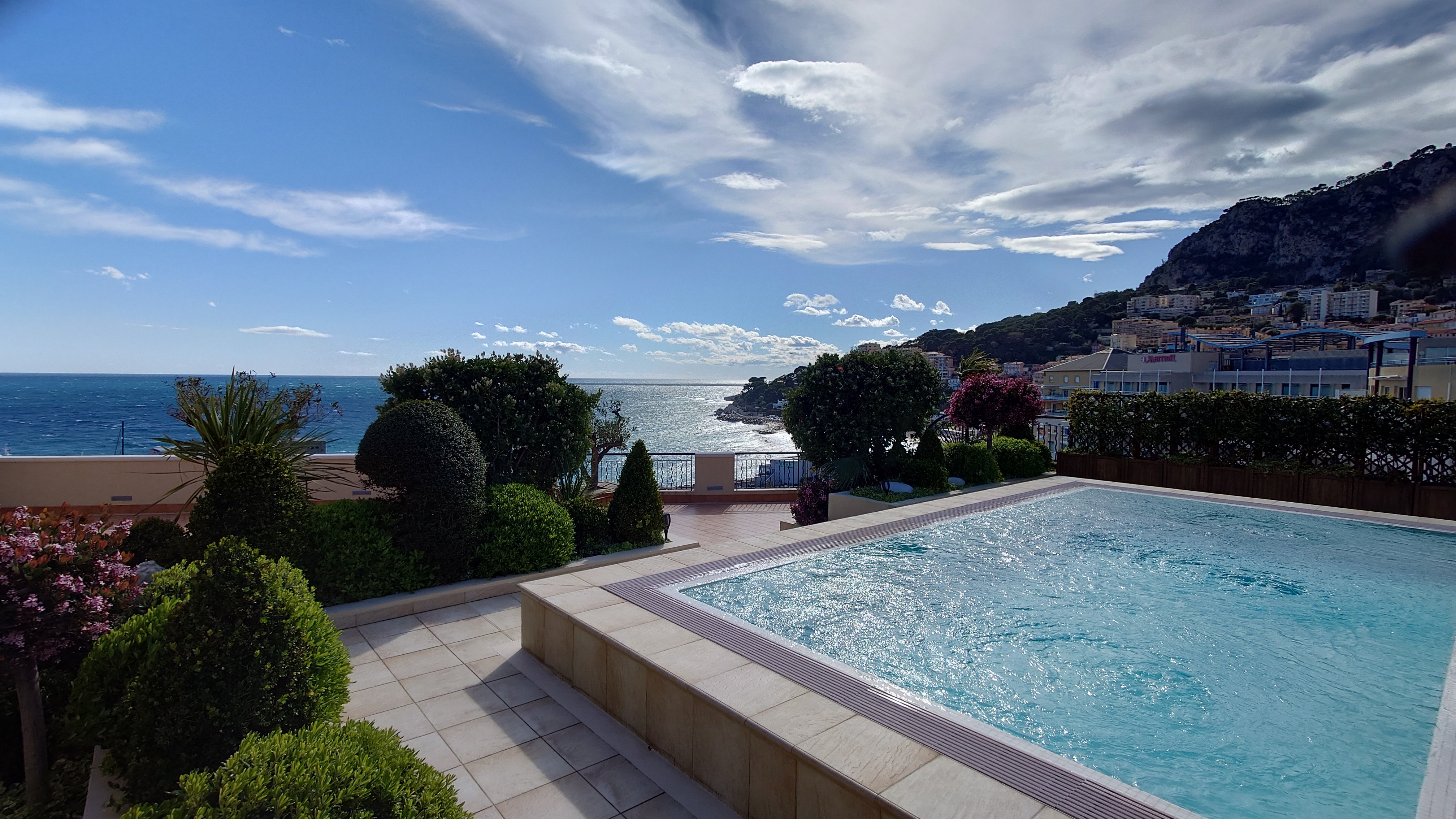 MVaB9_terrasse-piscine-bis-1711646495.jpg