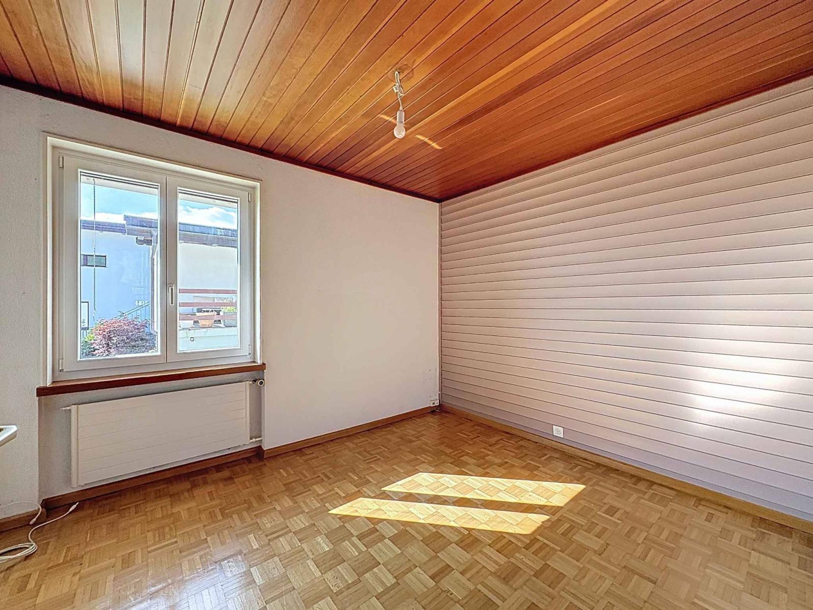 Élégante maison individuelle de 6,5 pièces avec terrasse et vue imprenable