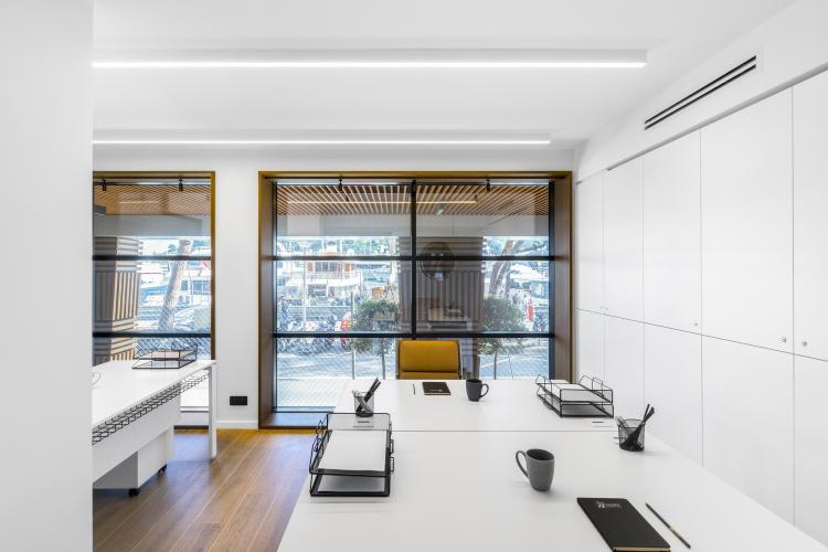 PORT HERCULE: bureau de 25m2 en location