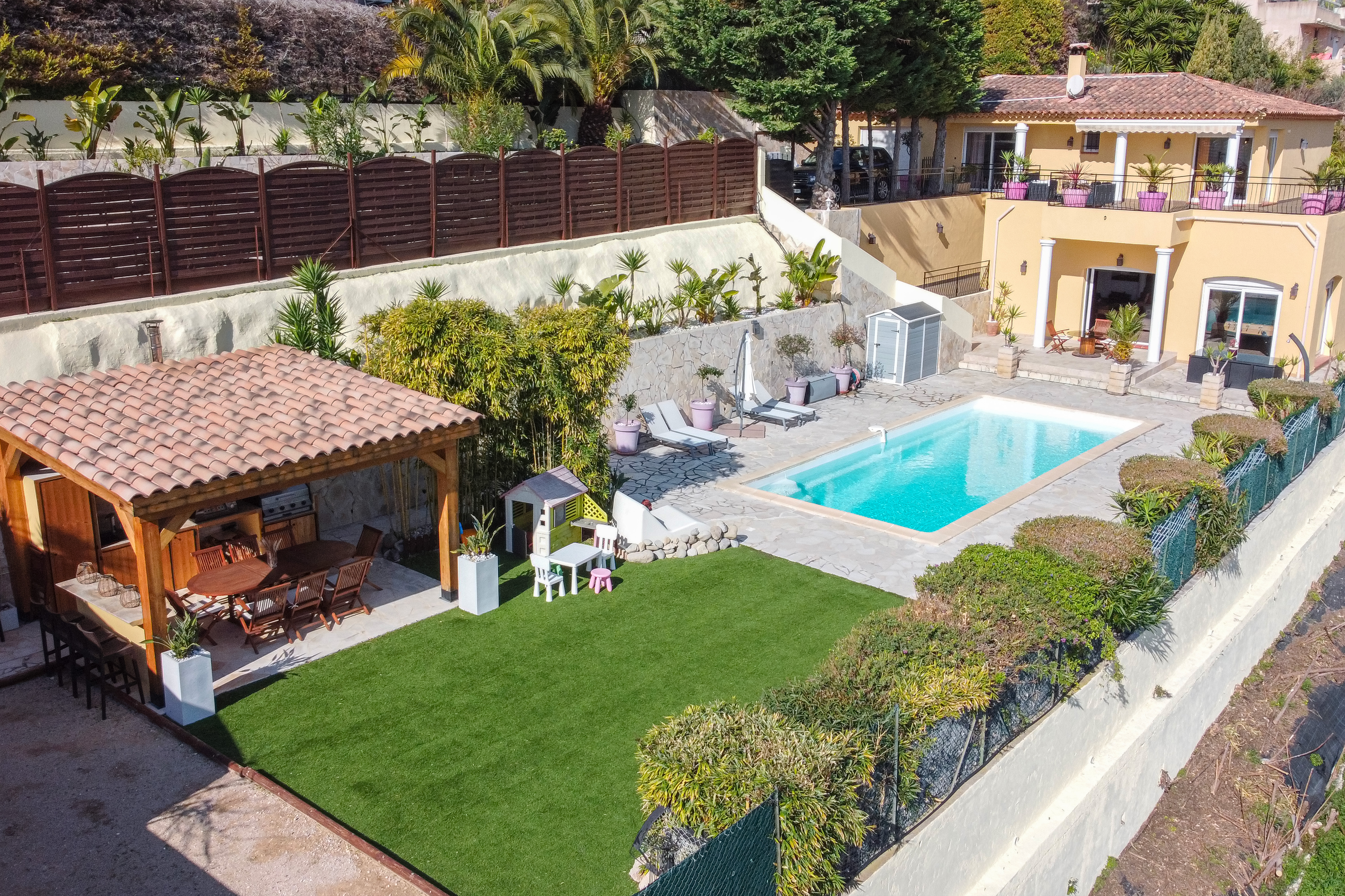 ncYl8_drone-saint-laurent-d-eze-valeri-agency-by-jm-barei-1772527934.jpg