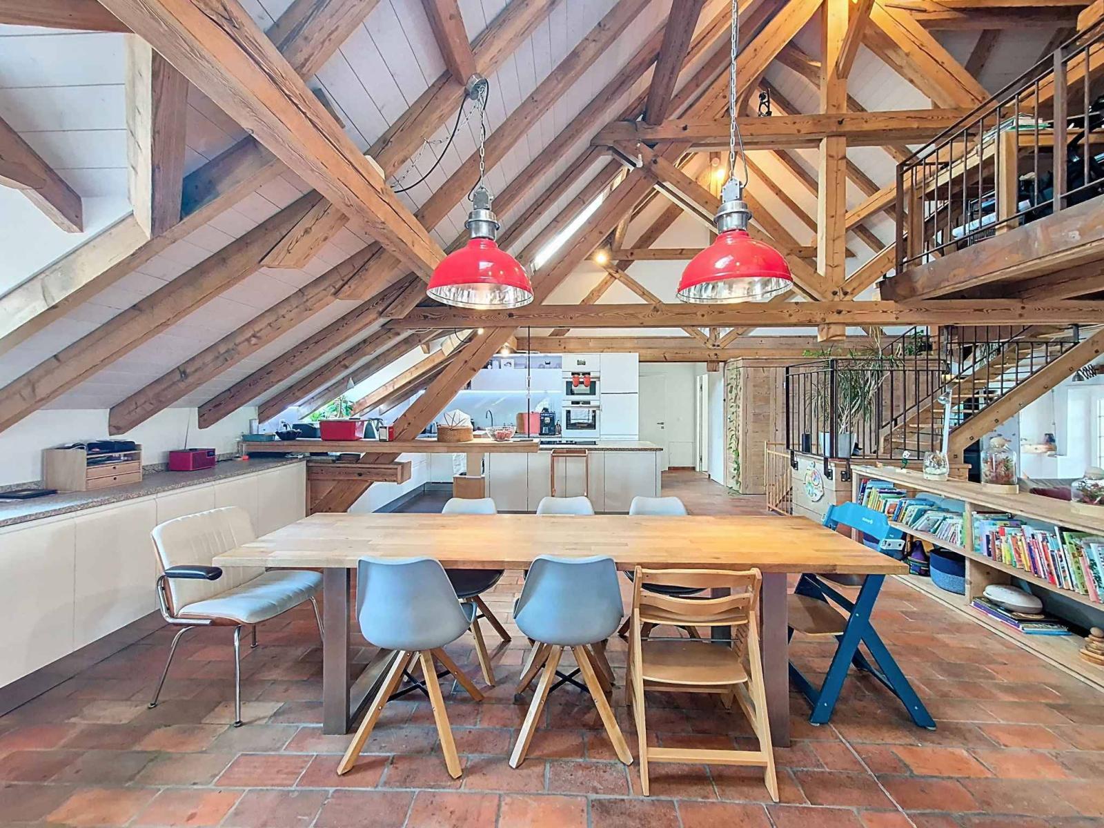 Duplex de 5.5 pièces en attique proche de Romont