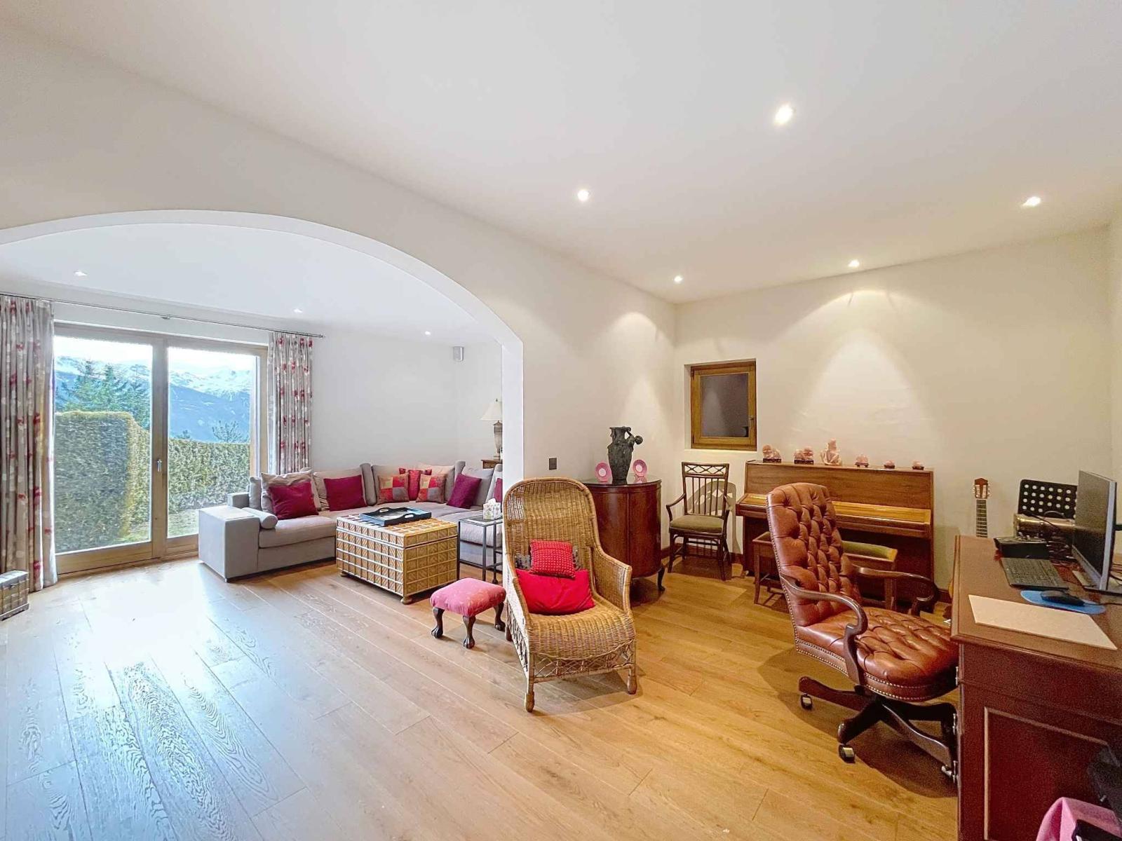 RARE - MAGNIFIQUE CHALET DE 5 CHAMBRES AVEC VUE PANORAMIQUE