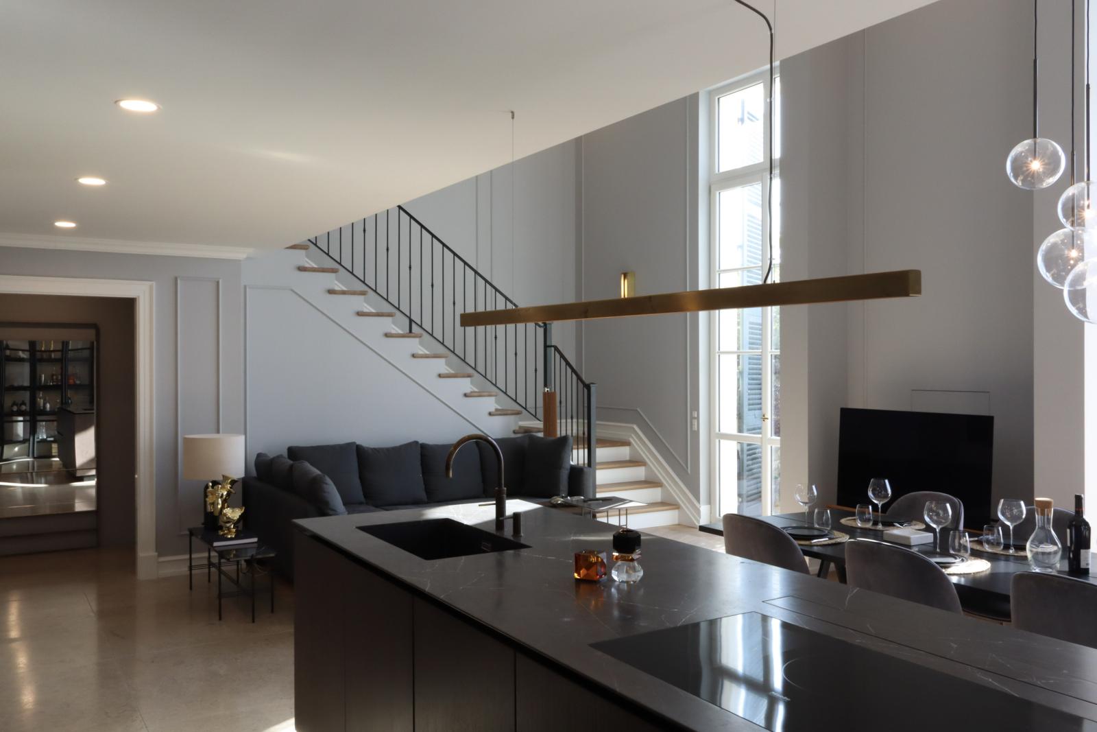 ROQUEBRUNE-CAP-MARTIN - TRIPLEX - CHATEAU DE LA MER - MATERIAUX HAUT DE GAMME - VUE MER