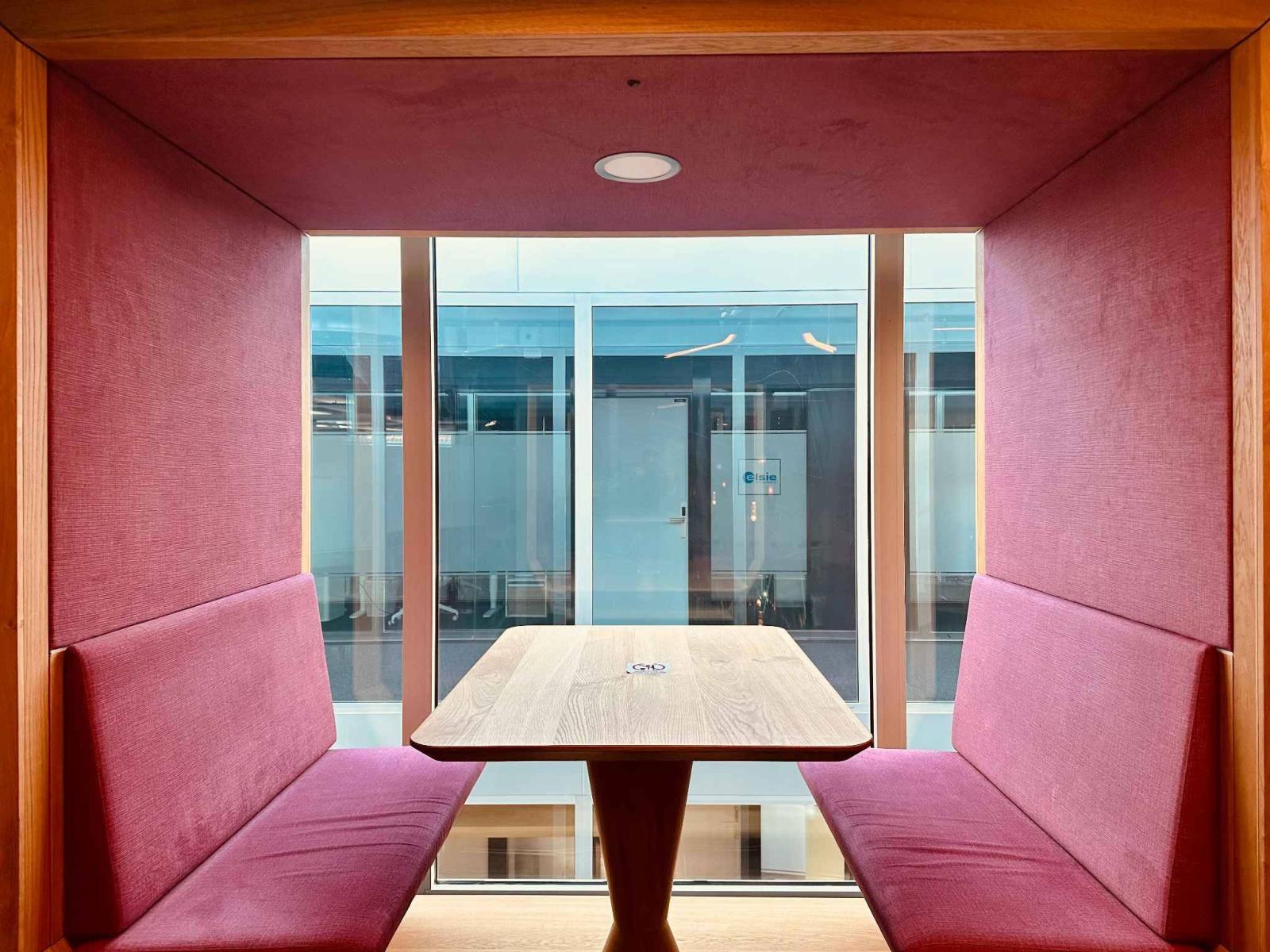 Bureaux, locaux de 450 m2 à louer