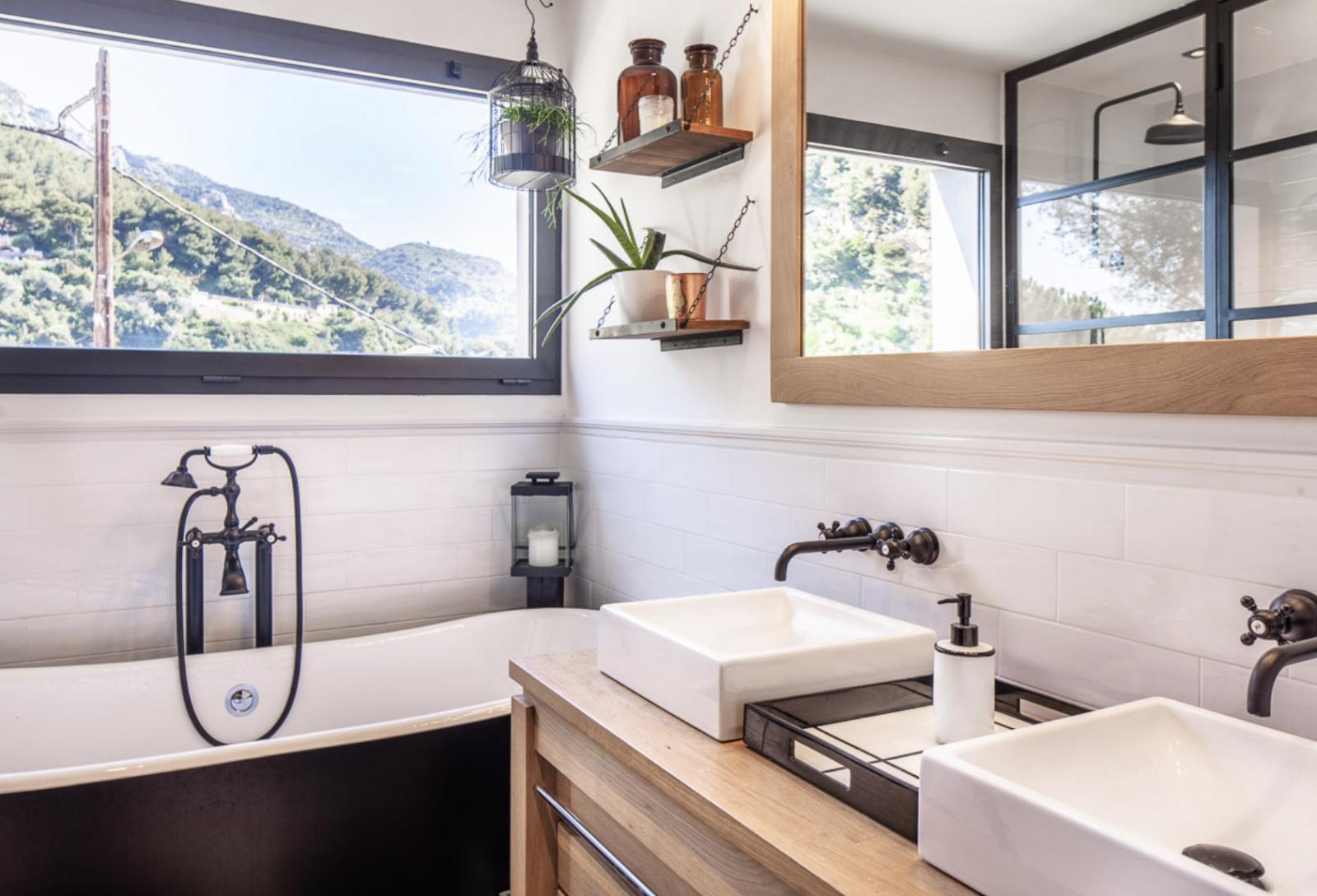 Magnifique villa d'architecte rénovée avec vue mer !