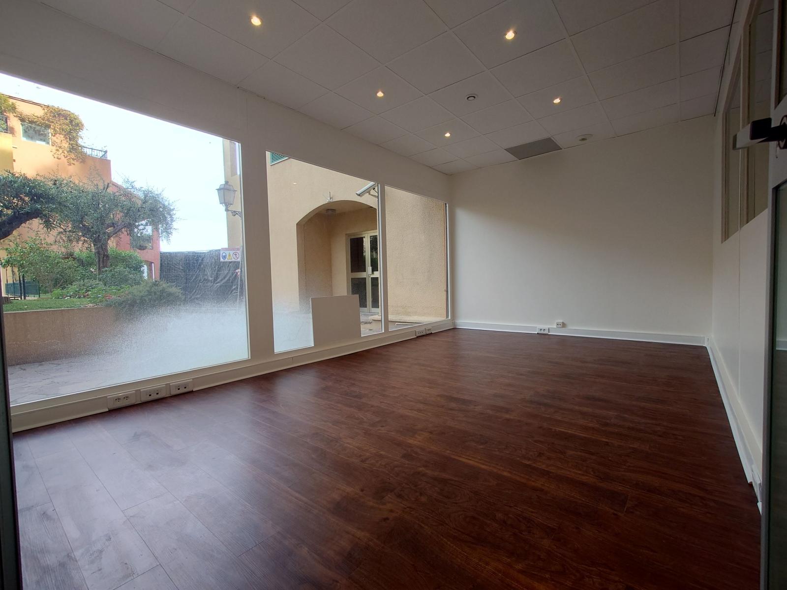 Bureau au calme à Fontvieille