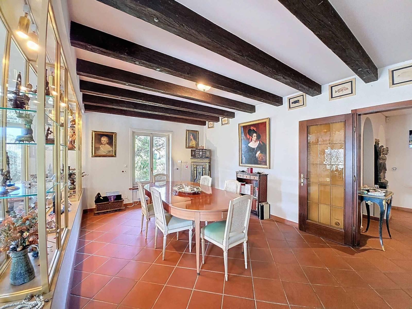 Quartier prisé ! Maison de maître + terrain constructible