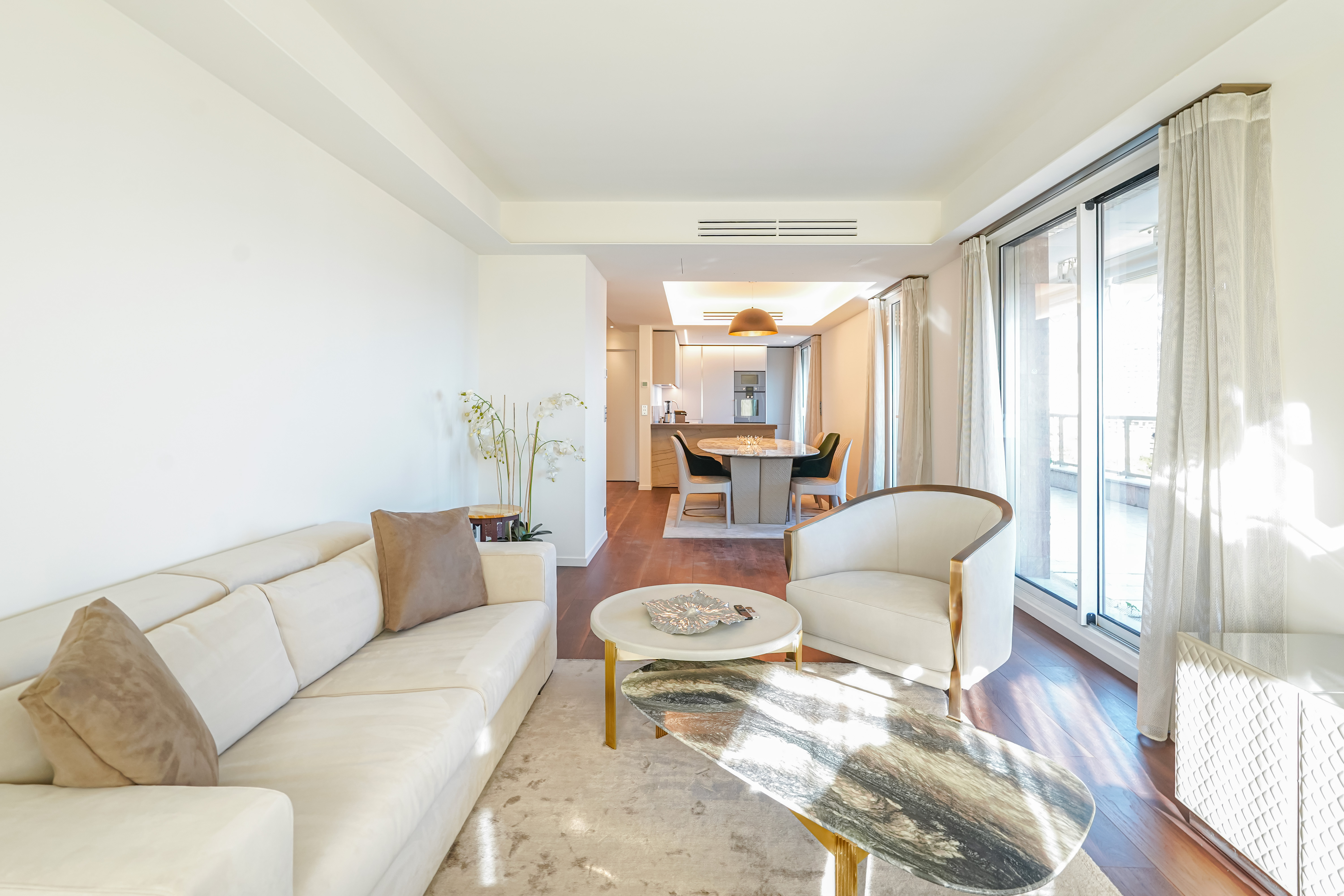oozwQ_se-jour-bis-barnes-monaco-1762249829.jpg