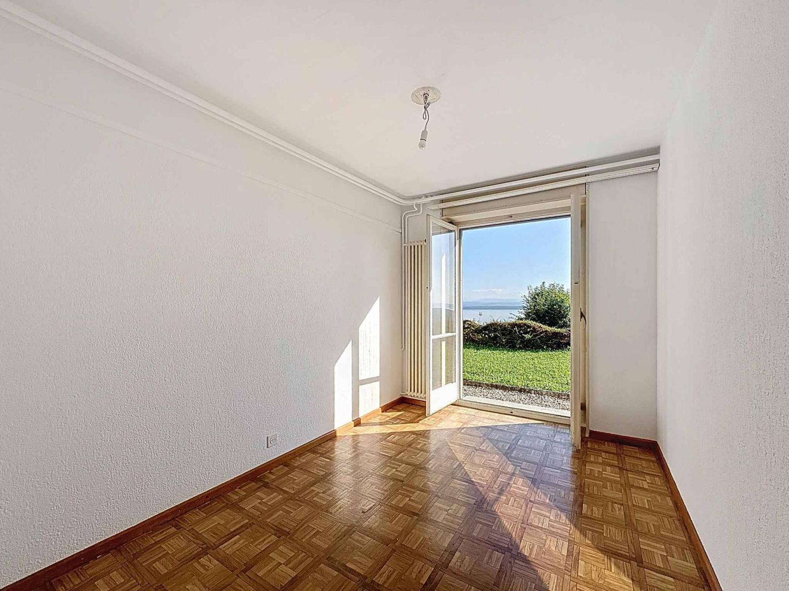 Élégante maison individuelle de 6,5 pièces avec terrasse et vue imprenable