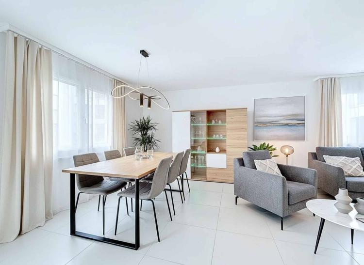 Appartement 4.5 pièces entièrement rénové avec balcon – Centre-ville de Bulle