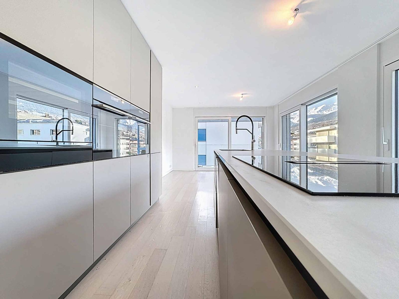 Appartement 4 pièces lumineux avec vue montagne