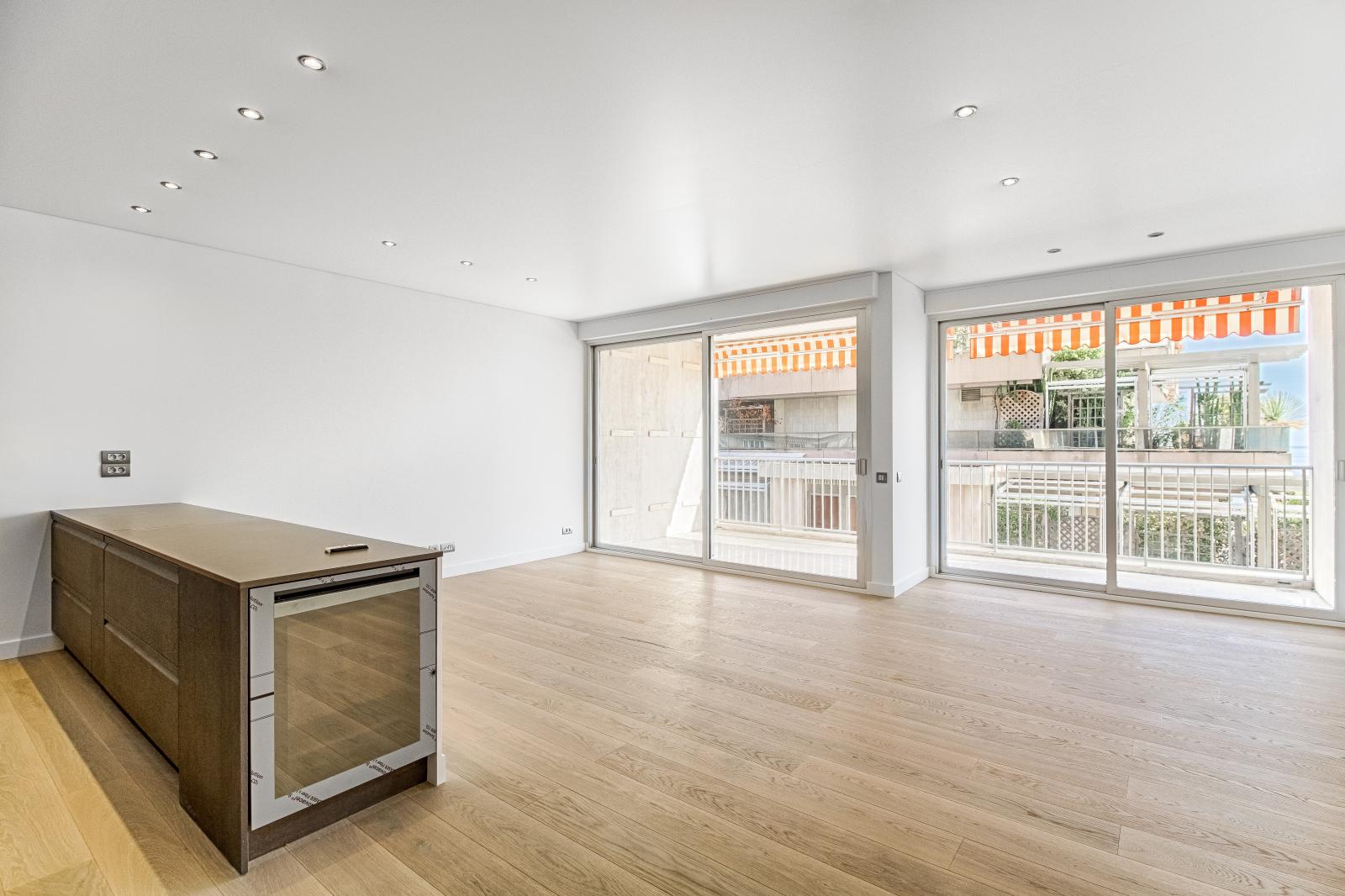 Château Périgord II: 4 Pièces Refait à Neuf avec Vue Mer