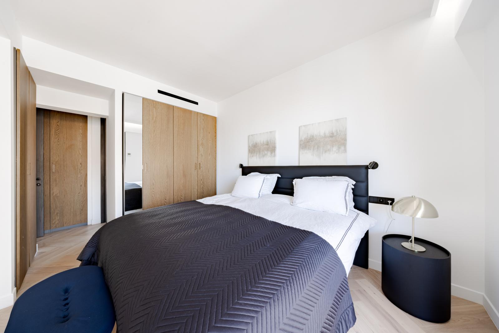 MAGNIFIQUE 3 PIECES RENOVE ET CENTRAL AVEC PARKING