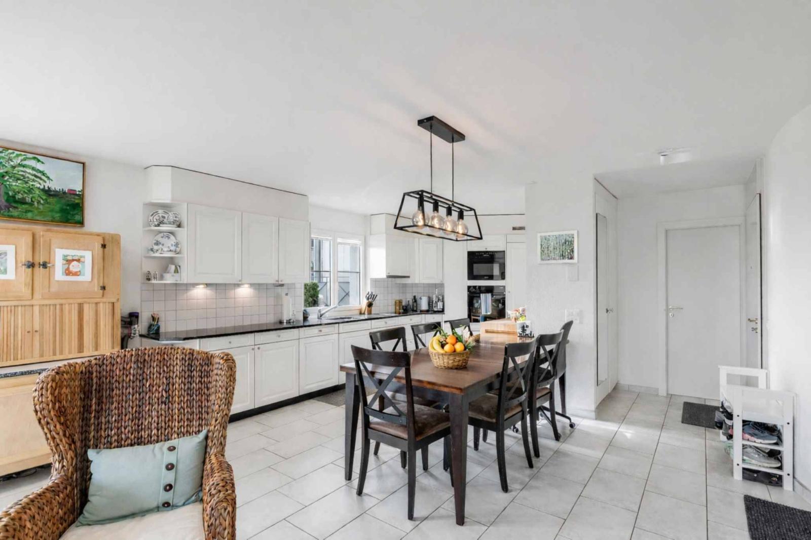 Spacieux appartement de 5.5 pièces avec terrasse et grand jardin