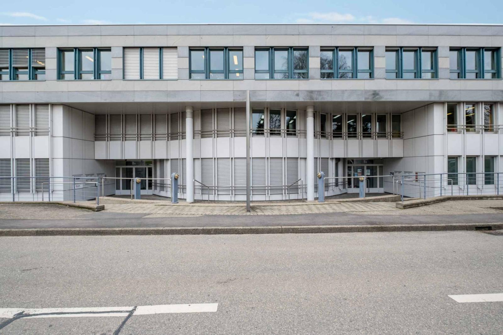 Bureaux de 266m2 lumineux à proximité de l'aéroport et de la Place des Nations