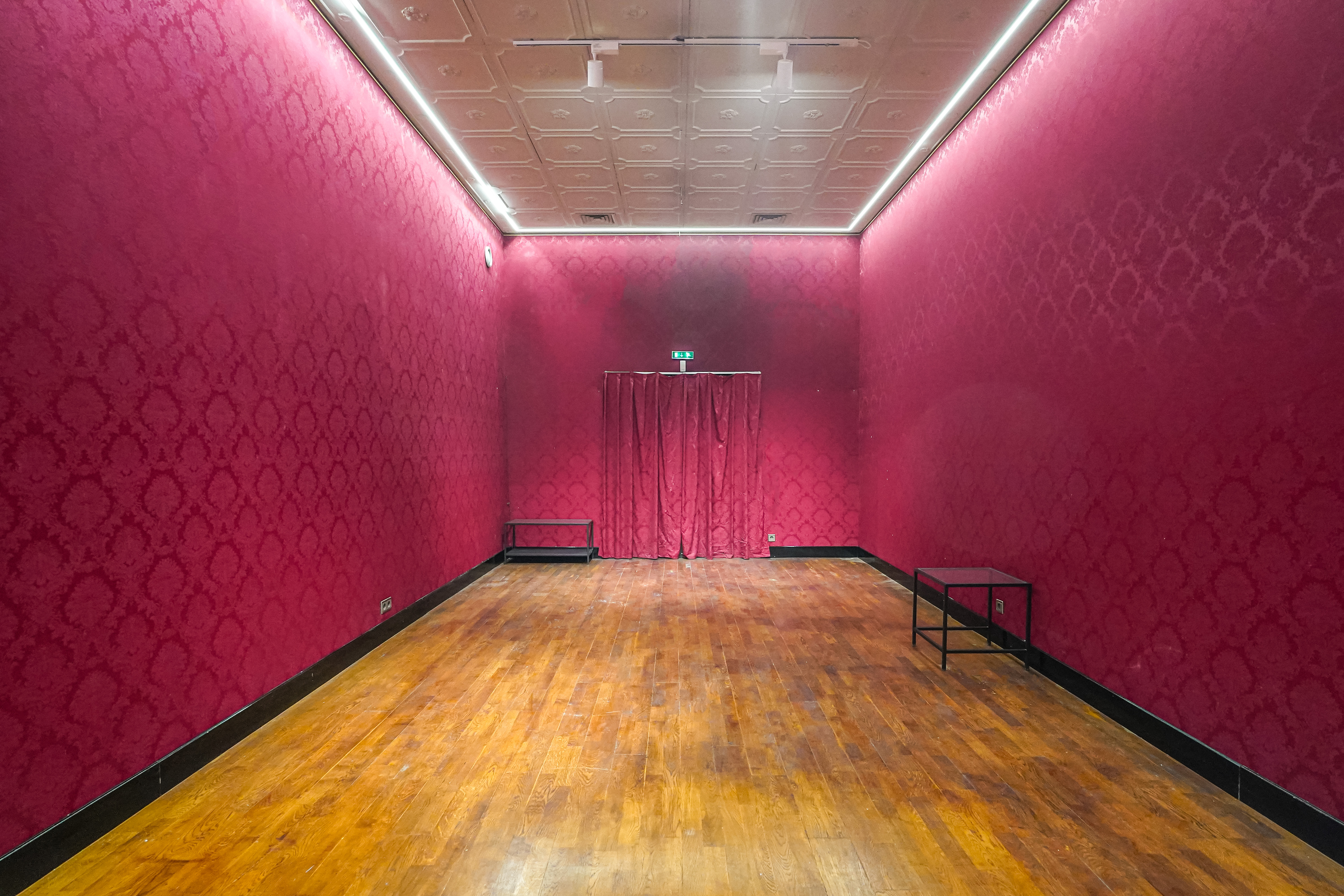 pGR1S_salle-exposition-fond-1727364274.jpg