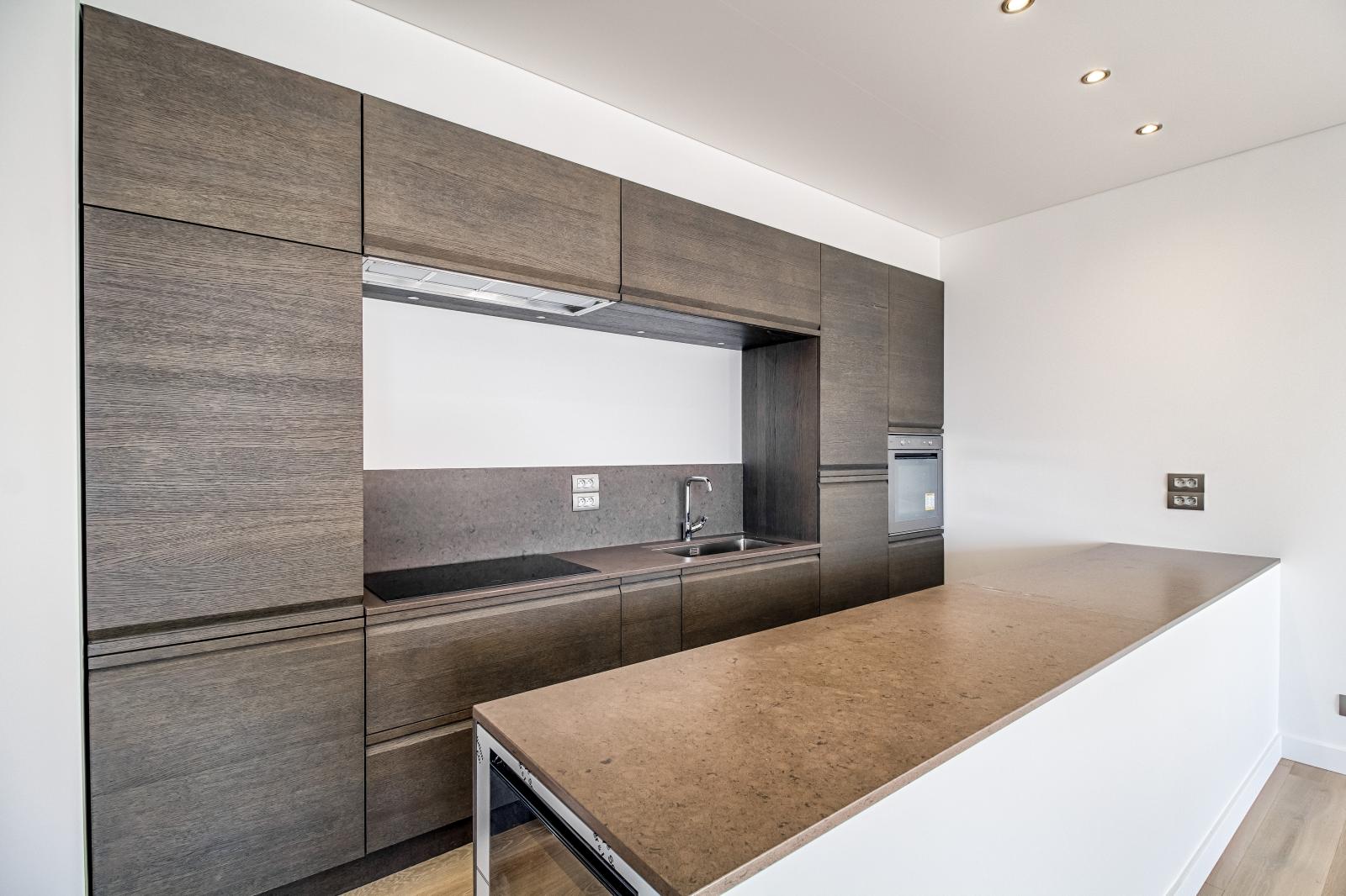 Château Périgord II: 4 Pièces Refait à Neuf avec Vue Mer