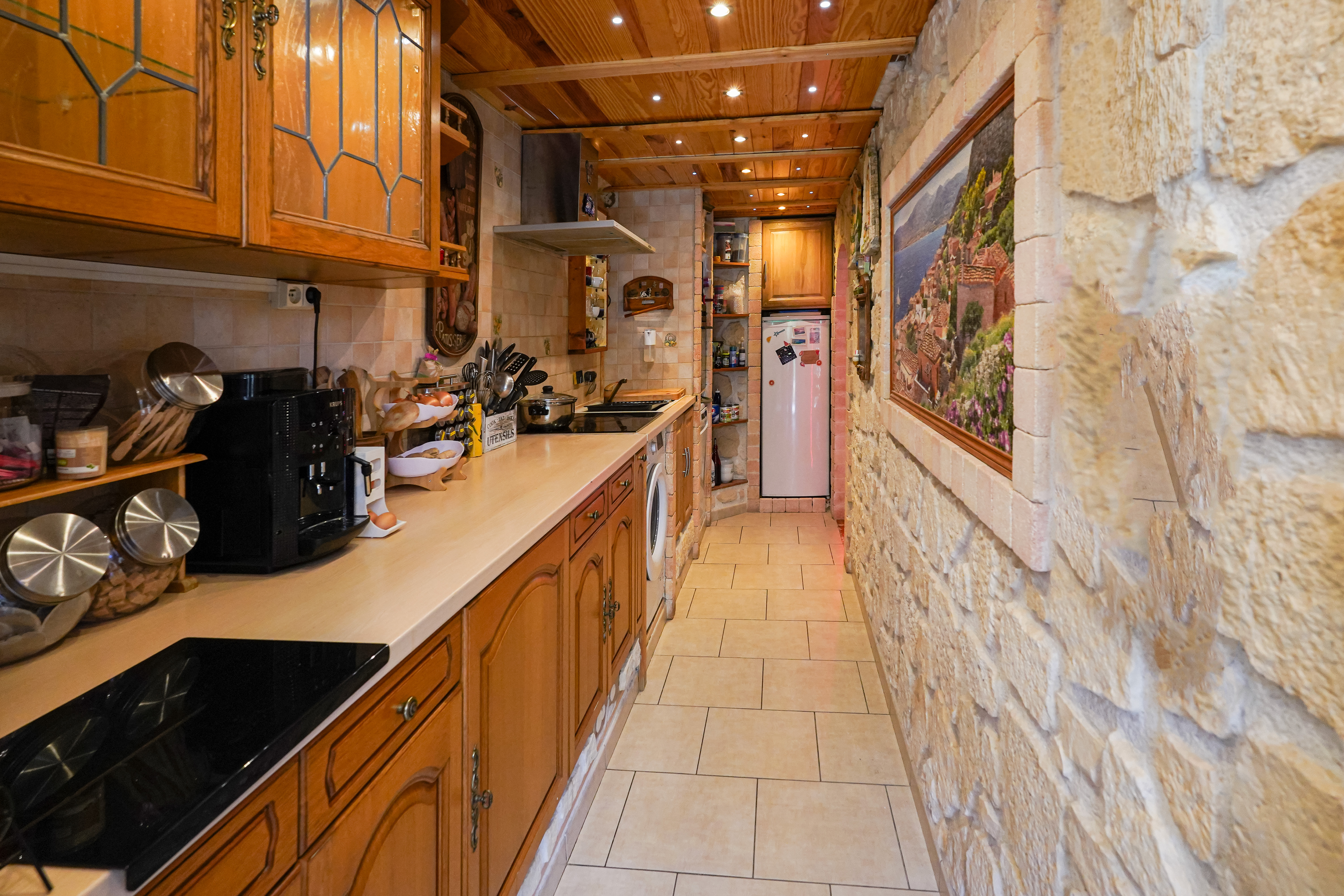 phxm3_cuisine-menton-valeri-agency-by-jm-barei--1784274752.jpg