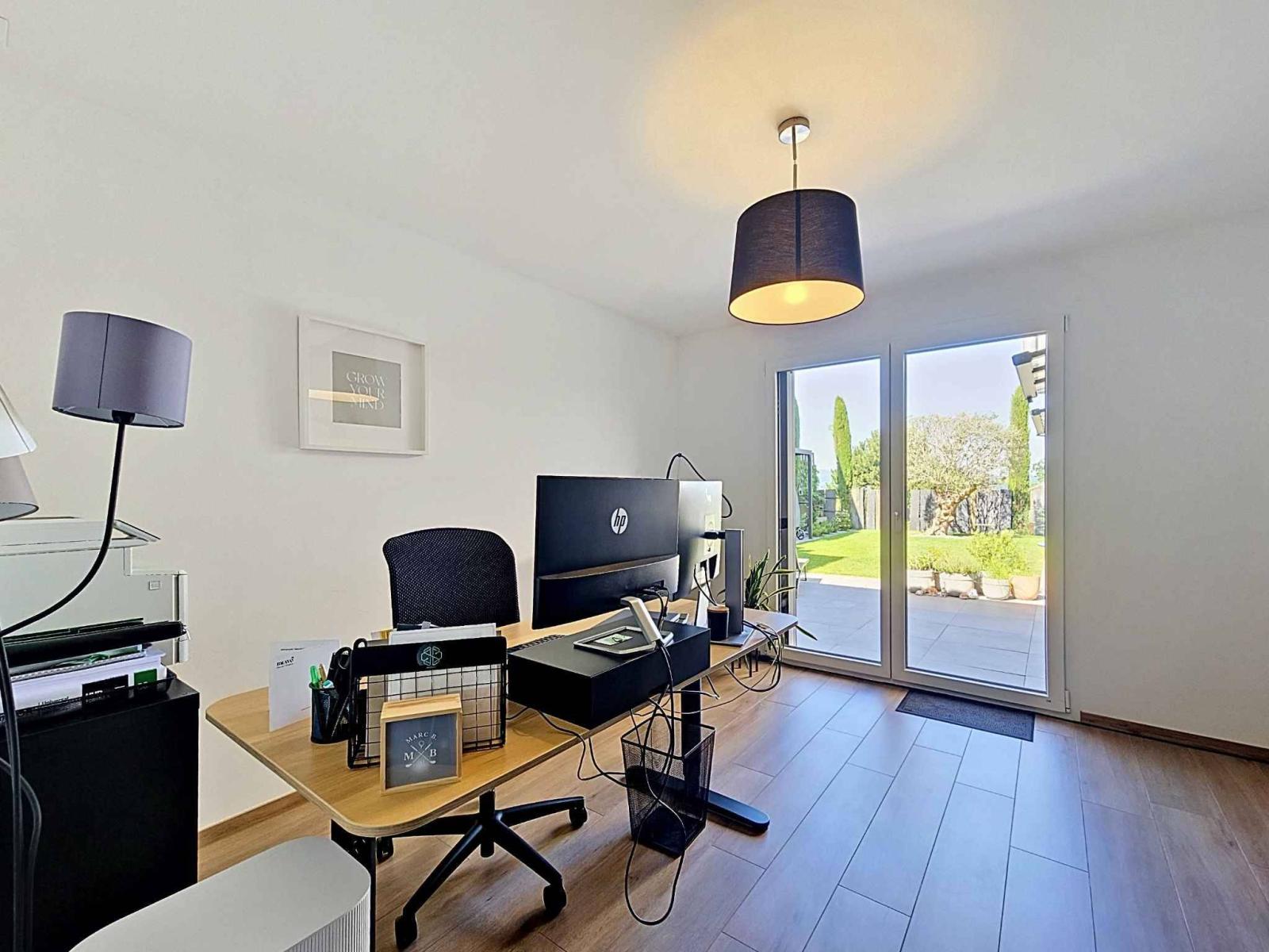 BELLE MAISON FAMILIALE DE 6.5 PIÈCES AVEC POTENTIEL D'ACTIVITÉ INDÉPENDANTE