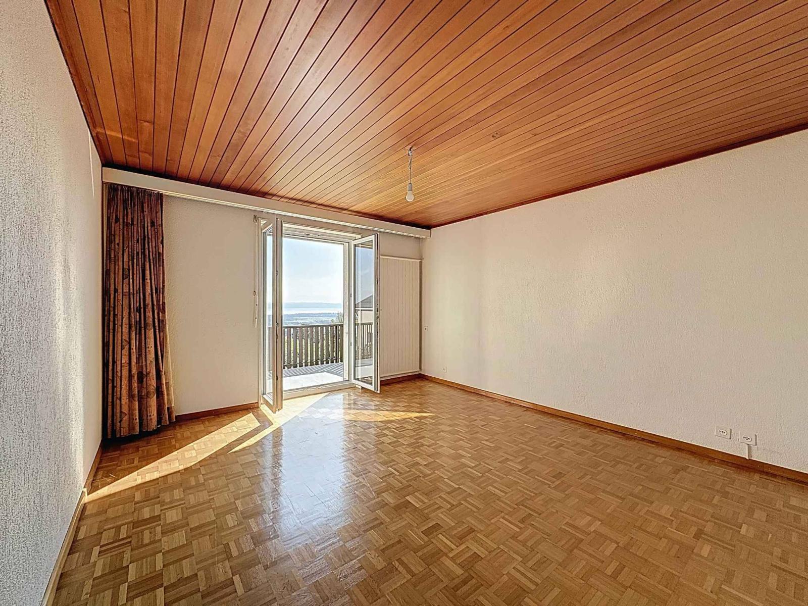 Élégante maison individuelle de 6,5 pièces avec terrasse et vue imprenable