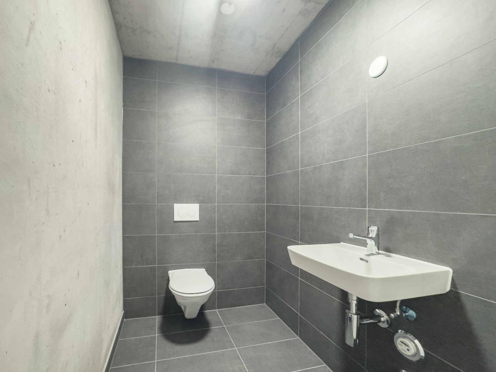 Surfaces Industrielles modernes de plain-pied à Vernier