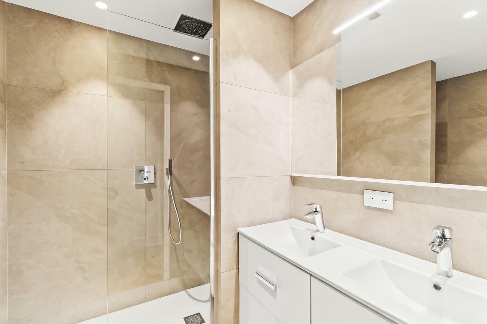 Rare Appartement Familial de Prestige avec Vue Mer Panoramique