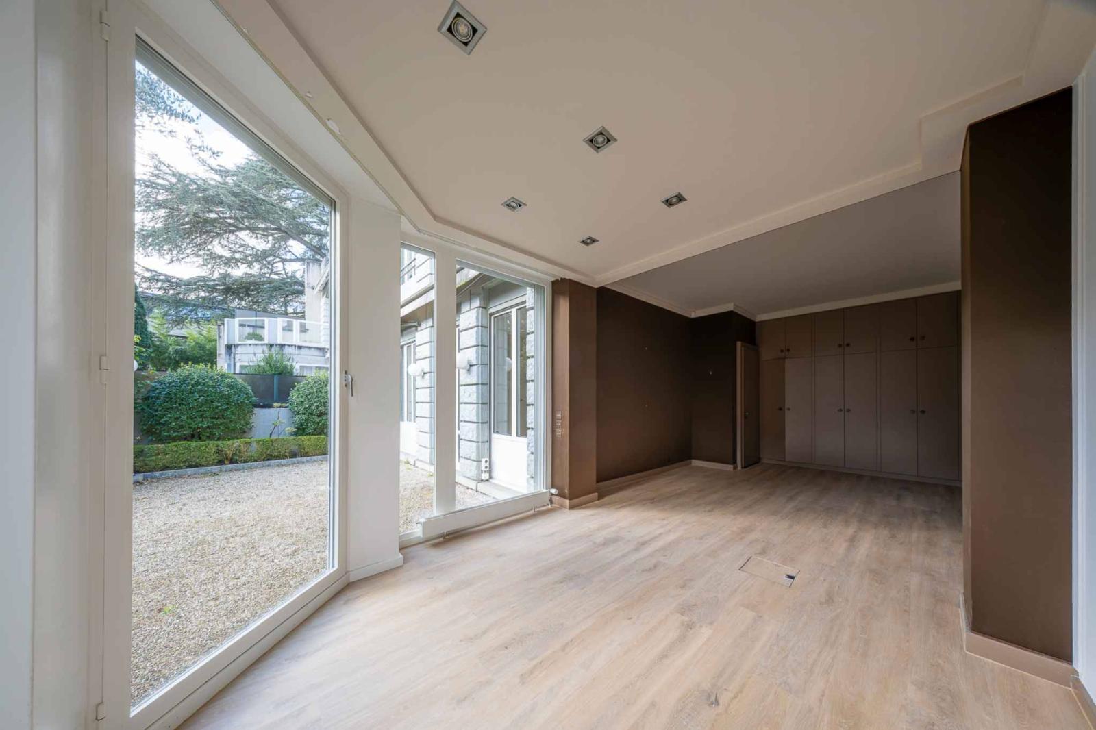 À vendre : Hôtel particulier familial - Rive gauche